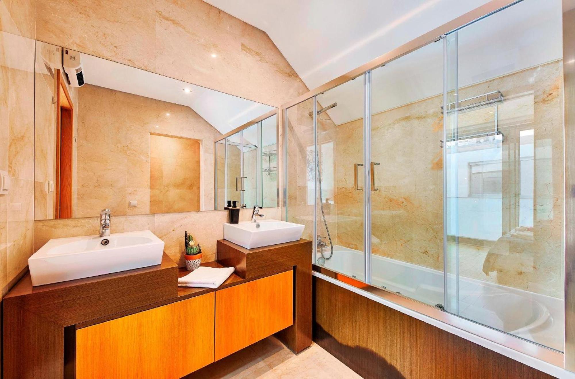Villa Stylish Townhouse In Tavira Centre, Shared Pool Extérieur photo